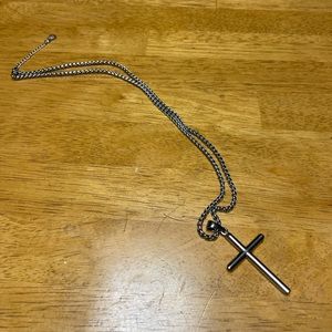 Men’s silver cross chain